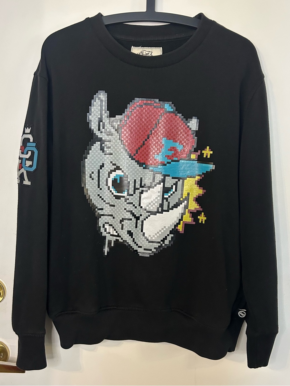Ecko Unlimited Men’s Black Crewneck with Pixel Rhino Graphic Side Pockets Size L